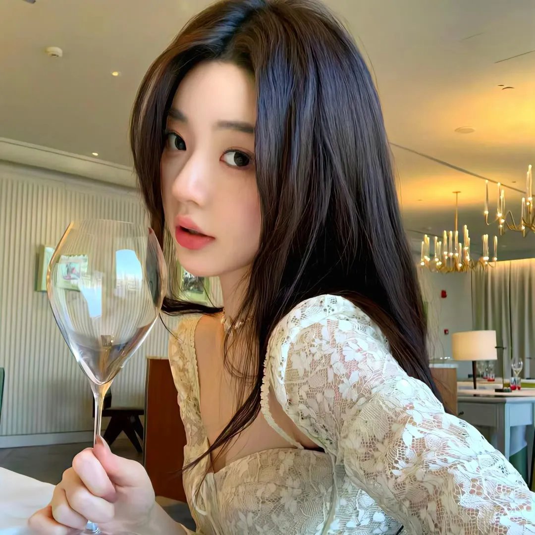 赤裸的公务员